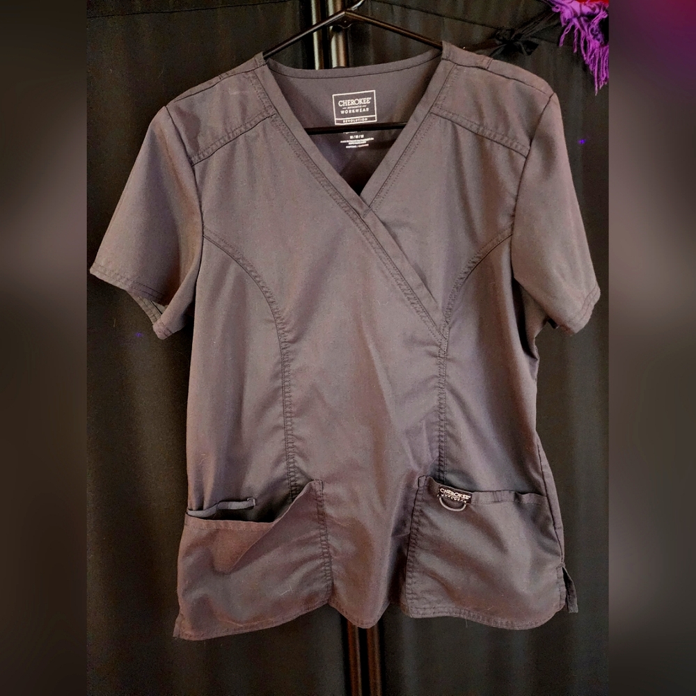Cherokee gray scrub top